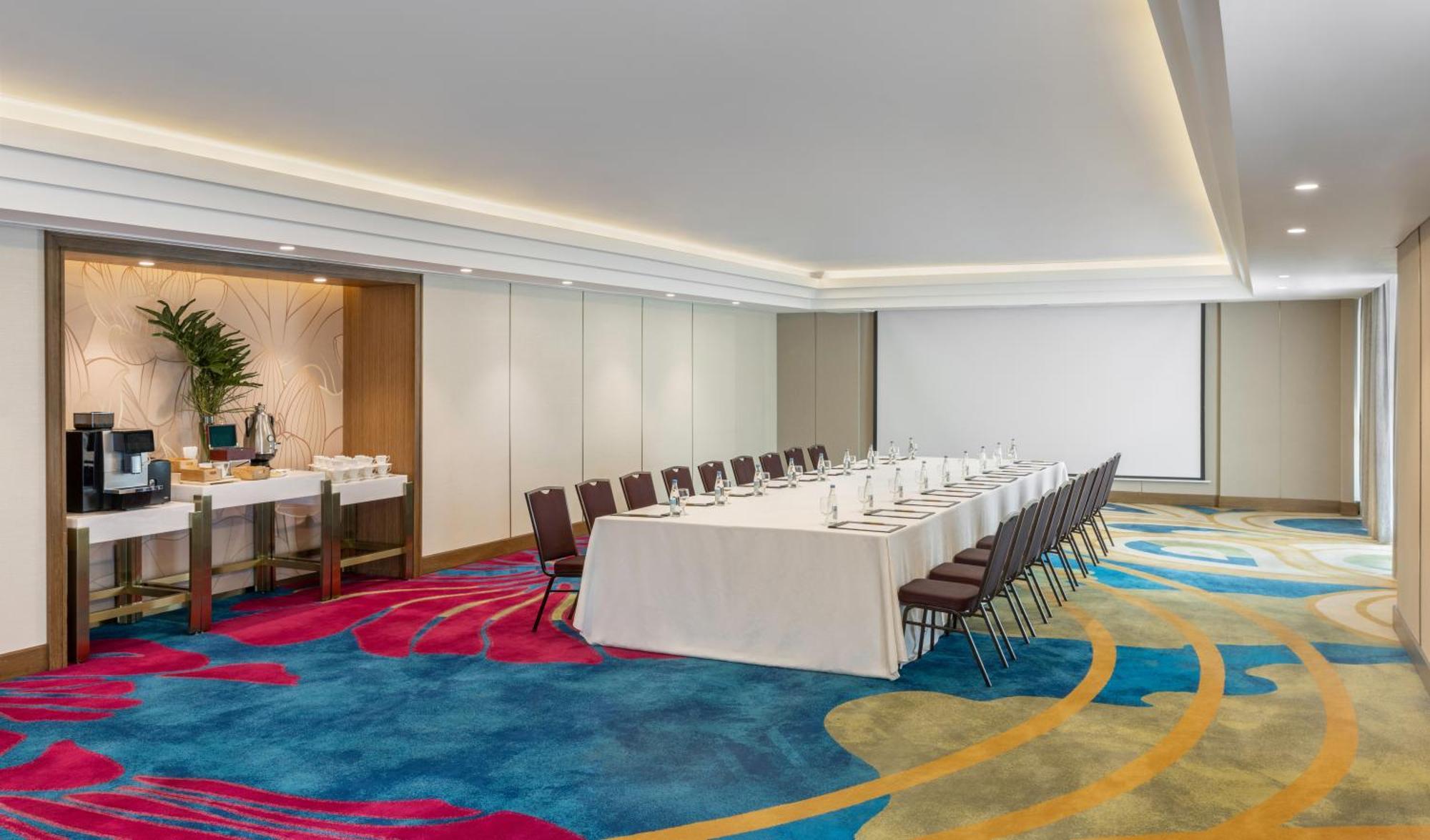 Dusit Thani Manila Makati City Exterior foto Meeting room