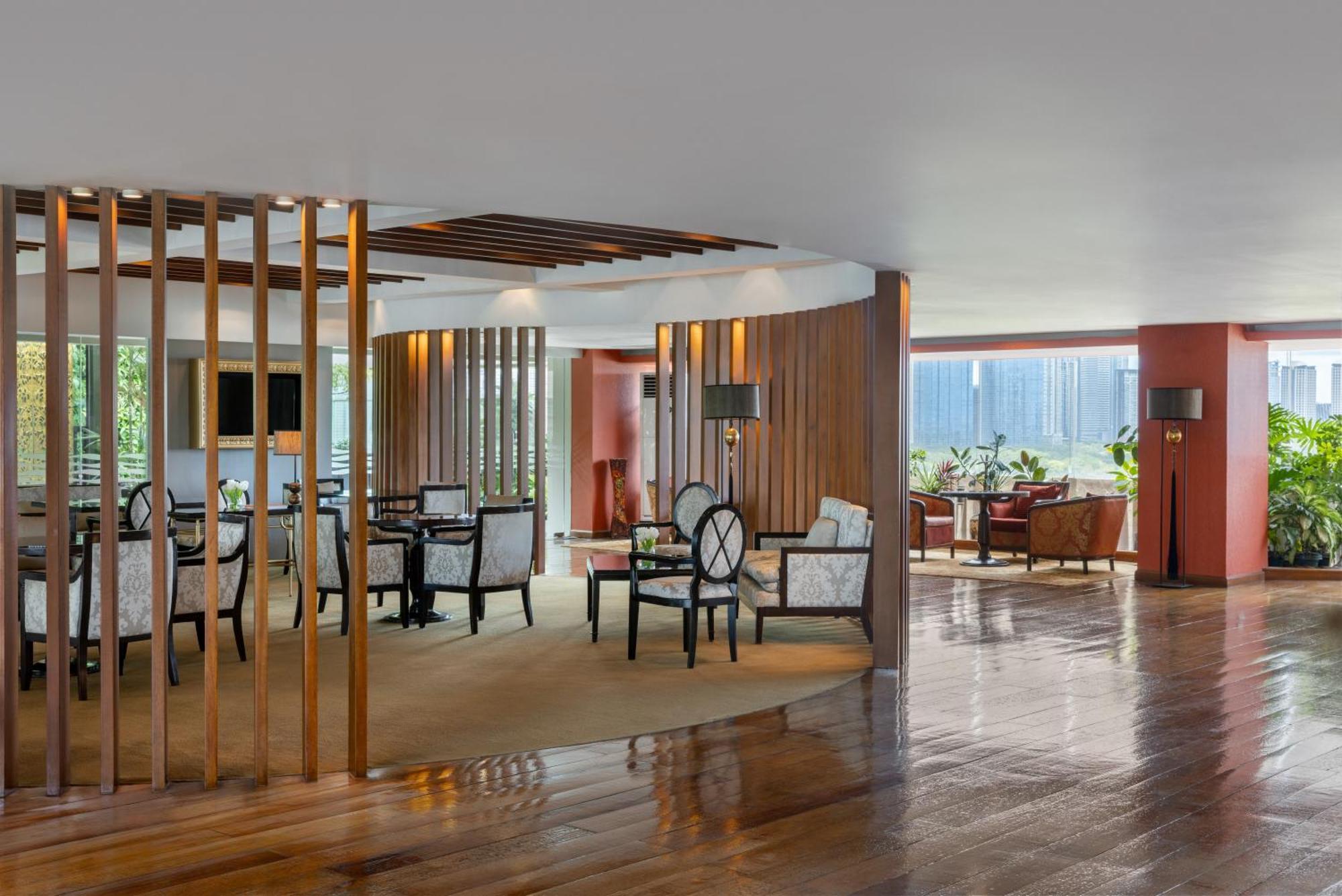 Dusit Thani Manila Makati City Exterior foto The lounge at the airport